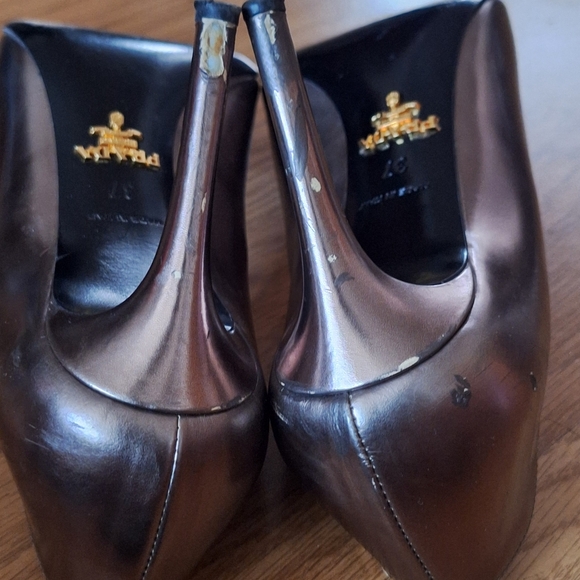 Prada Metallic Pointy Toe Pump Gold 37 TLC - Picture 9 of 12
